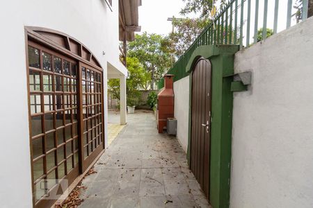 Casa à venda com 457m², 4 quartos e 8 vagas Casa à venda com 457m², 4 quartos e 8 vagasÁrea Externa