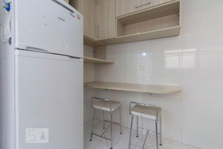 Cozinha de apartamento para alugar com 1 quarto, 50m² em Vila Ester (zona Norte), São Paulo