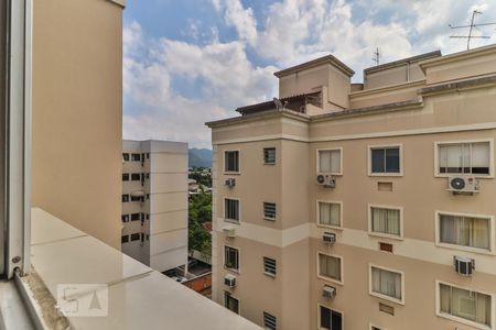 Vista Sala de apartamento para alugar com 2 quartos, 55m² em Taquara, Rio de Janeiro