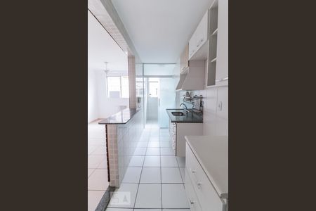 Apartamento para alugar com 55m², 2 quartos e 1 vaga Apartamento para alugar com 55m², 2 quartos e 1 vagaCozinha e Área de Serviço