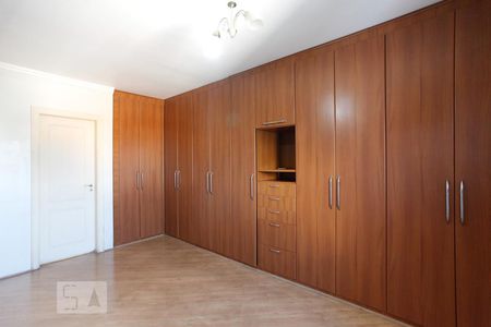 Apartamento à venda com 199m², 4 quartos e 4 vagas Apartamento à venda com 199m², 4 quartos e 4 vagasSuíte 1