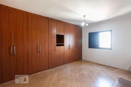 Apartamento à venda com 199m², 4 quartos e 4 vagas Apartamento à venda com 199m², 4 quartos e 4 vagasSuíte 1