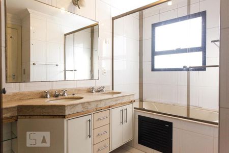 Apartamento à venda com 199m², 4 quartos e 4 vagas Apartamento à venda com 199m², 4 quartos e 4 vagasSuíte 1