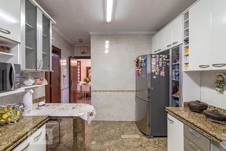 Casa à venda com 550m², 5 quartos e 5 vagas Casa à venda com 550m², 5 quartos e 5 vagasCozinha