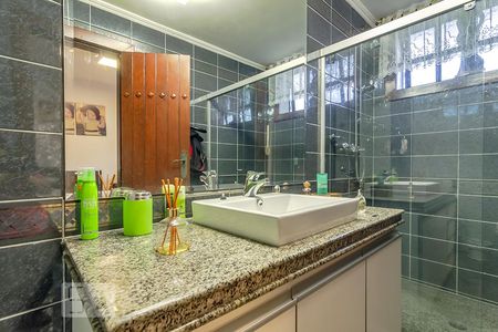 Casa à venda com 550m², 5 quartos e 5 vagas Casa à venda com 550m², 5 quartos e 5 vagasSuite do Quarto 2