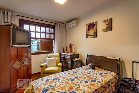 Casa à venda com 550m², 5 quartos e 5 vagas Casa à venda com 550m², 5 quartos e 5 vagasQuarto 2