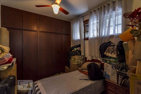 Casa à venda com 550m², 5 quartos e 5 vagas Casa à venda com 550m², 5 quartos e 5 vagasQuarto de Serviço