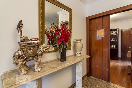 Casa à venda com 550m², 5 quartos e 5 vagas Casa à venda com 550m², 5 quartos e 5 vagasCopa