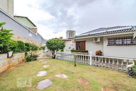 Casa à venda com 550m², 5 quartos e 5 vagas Casa à venda com 550m², 5 quartos e 5 vagasÁrea da Churrasqueira