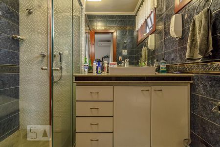 Casa à venda com 550m², 5 quartos e 5 vagas Casa à venda com 550m², 5 quartos e 5 vagasSuite do Quarto 4