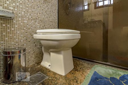 Casa à venda com 550m², 5 quartos e 5 vagas Casa à venda com 550m², 5 quartos e 5 vagasSuite do Quarto 3