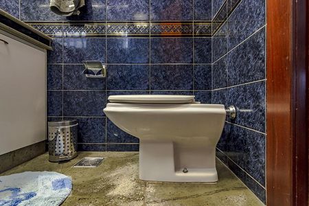 Casa à venda com 550m², 5 quartos e 5 vagas Casa à venda com 550m², 5 quartos e 5 vagasSuite do Quarto 4