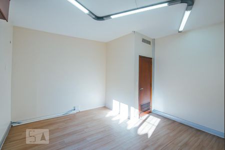 Casa à venda com 269m², 6 quartos e 2 vagas Casa à venda com 269m², 6 quartos e 2 vagasPrimeiro dormitório ou sala de atendimento