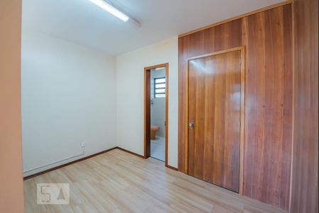 Casa à venda com 269m², 6 quartos e 2 vagas Casa à venda com 269m², 6 quartos e 2 vagasQuinto dormitório ou sala de atendimento
