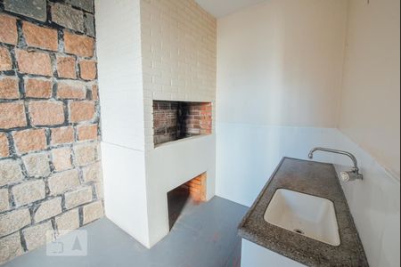 Casa à venda com 269m², 6 quartos e 2 vagas Casa à venda com 269m², 6 quartos e 2 vagasChurrasqueira