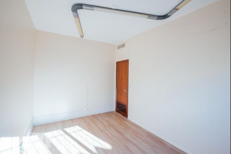 Casa à venda com 269m², 6 quartos e 2 vagas Casa à venda com 269m², 6 quartos e 2 vagasSegundo dormitório ou sala de atendimento