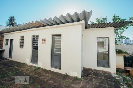 Casa à venda com 269m², 6 quartos e 2 vagas Casa à venda com 269m², 6 quartos e 2 vagasSalão de festas