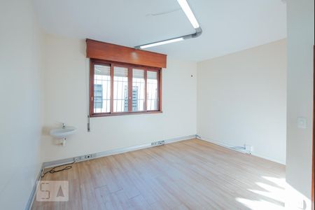 Casa à venda com 269m², 6 quartos e 2 vagas Casa à venda com 269m², 6 quartos e 2 vagasPrimeiro dormitório ou sala de atendimento