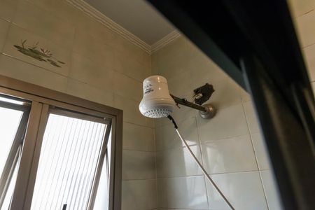 Casa à venda com 450m², 4 quartos e 8 vagas2o. Andar - Suíte 2 - Banheiro (Chuveiro)