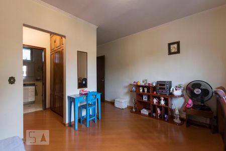 Casa à venda com 450m², 4 quartos e 8 vagas2o. Andar - Suíte 3