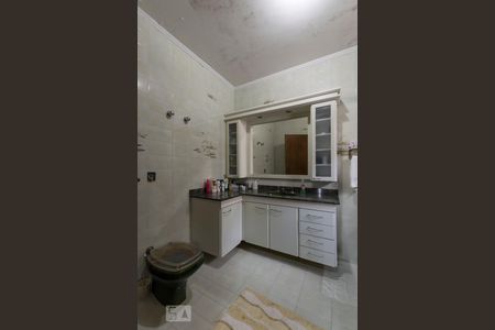 Casa à venda com 450m², 4 quartos e 8 vagas2o. Andar - Suíte 4 - Banheiro