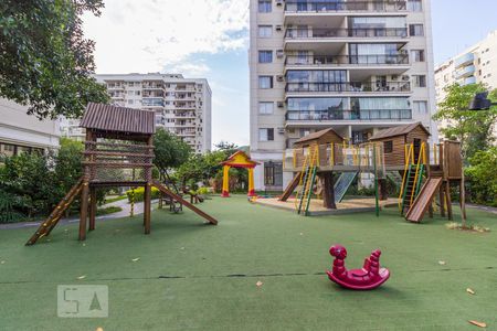 Apartamento para alugar com 85m², 3 quartos e 1 vaga Apartamento para alugar com 85m², 3 quartos e 1 vagaPlayground