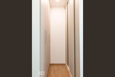 Apartamento à venda com 205m², 4 quartos e 6 vagasCloset