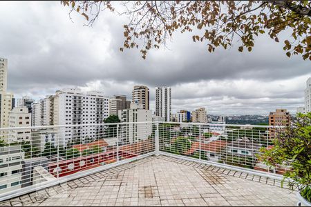 Apartamento à venda com 260m², 2 quartos e 3 vagas Apartamento à venda com 260m², 2 quartos e 3 vagasVaranda
