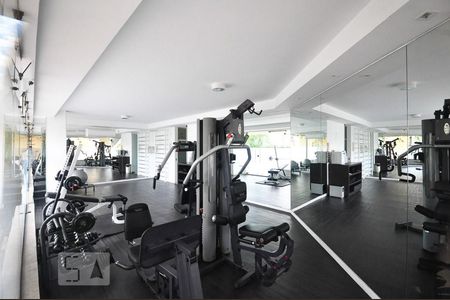 Apartamento à venda com 220m², 3 quartos e 4 vagasAcademia