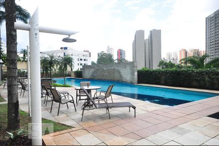 Apartamento à venda com 220m², 3 quartos e 4 vagasPiscina