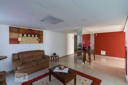 Apartamento à venda com 62m², 2 quartos e 2 vagasHall social