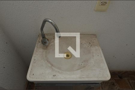 Casa à venda com 202m², 3 quartos e 1 vagaBanheiro 2