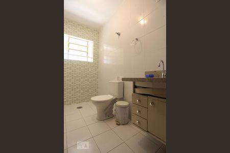 Casa para alugar com 170m², 3 quartos e 4 vagas Casa para alugar com 170m², 3 quartos e 4 vagasBanheiro