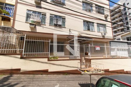 Apartamento para alugar com 80m², 2 quartos e sem vaga Apartamento para alugar com 80m², 2 quartos e sem vagaFachada
