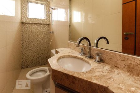 Casa à venda com 304m², 3 quartos e 3 vagasbanheiro suite 03