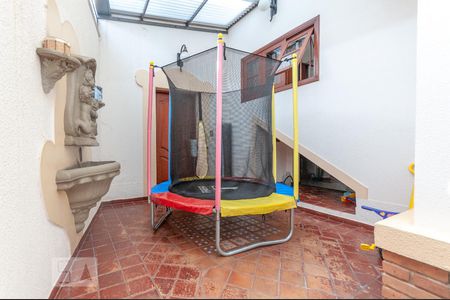 Casa à venda com 445m², 4 quartos e sem vaga Casa à venda com 445m², 4 quartos e sem vagaQuintal