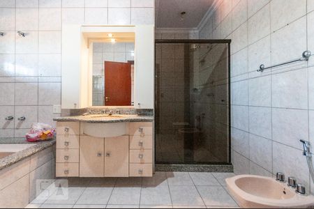 Casa à venda com 445m², 4 quartos e sem vaga Casa à venda com 445m², 4 quartos e sem vagaBanheiro Suíte Quarto 3