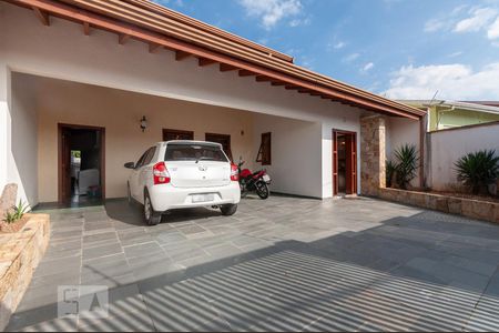 Casa à venda com 445m², 4 quartos e sem vaga Casa à venda com 445m², 4 quartos e sem vagaFrente da Casa Garagem