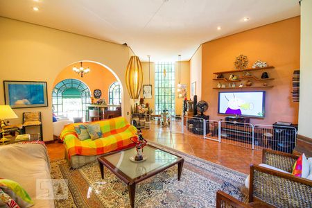 Casa de condomínio para alugar com 600m², 4 quartos e 3 vagasSala