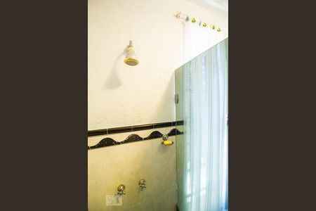 Casa de condomínio para alugar com 600m², 4 quartos e 3 vagasBanheiro