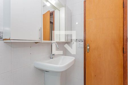 Casa de condomínio à venda com 104m², 3 quartos e 2 vagasBanheiro 2