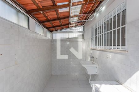 Casa de condomínio à venda com 104m², 3 quartos e 2 vagasArea de Serviços