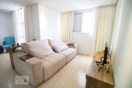 Sala de apartamento para alugar com 2 quartos, 74m² em Jardim, Santo André
