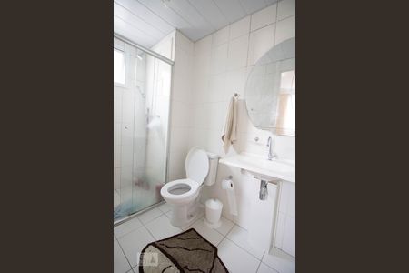 Apartamento à venda com 74m², 2 quartos e 1 vagaBanheiro da Suite