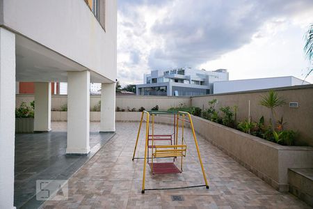 Apartamento à venda com 70m², 2 quartos e 1 vaga Apartamento à venda com 70m², 2 quartos e 1 vagaÁrea do Edifício - Playground