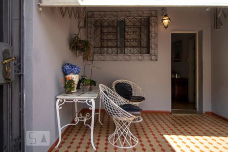 Casa à venda com 476m², 3 quartos e 2 vagas Casa à venda com 476m², 3 quartos e 2 vagasÁrea externa