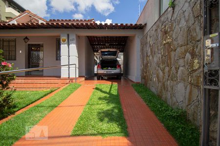 Casa à venda com 476m², 3 quartos e 2 vagas Casa à venda com 476m², 3 quartos e 2 vagasGaragem