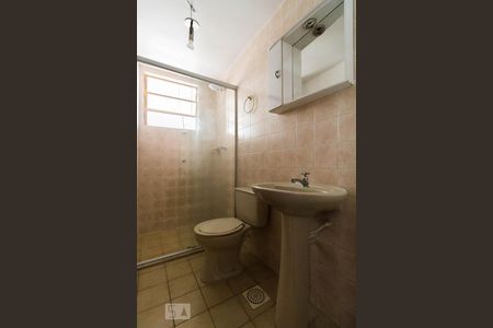 Banheiro de apartamento para alugar com 1 quarto, 66m² em São José, Porto Alegre