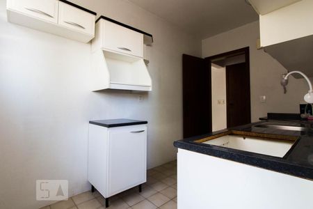 Cozinha de apartamento para alugar com 1 quarto, 66m² em São José, Porto Alegre