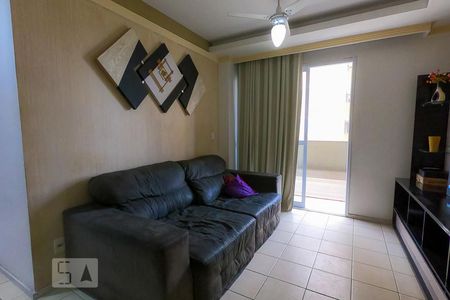 Sala de apartamento para alugar com 3 quartos, 76m² em Pilares, Rio de Janeiro
